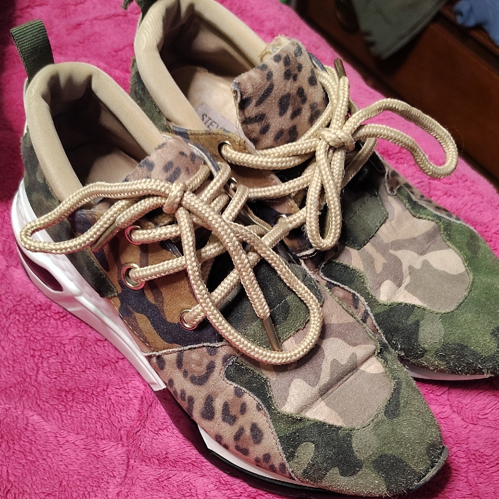 Stylish Camouflage and Leopard Print Women's Sneakers